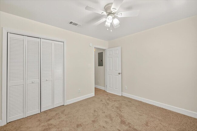 Building Photo - 898 Meginnis Ln