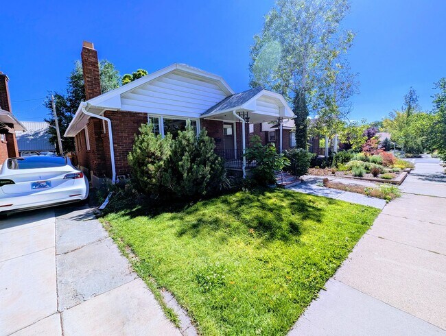 Building Photo - Beautiful Home is Salt Lake City!!!