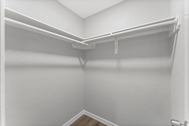 Building Photo - 4907 Tealgate Dr