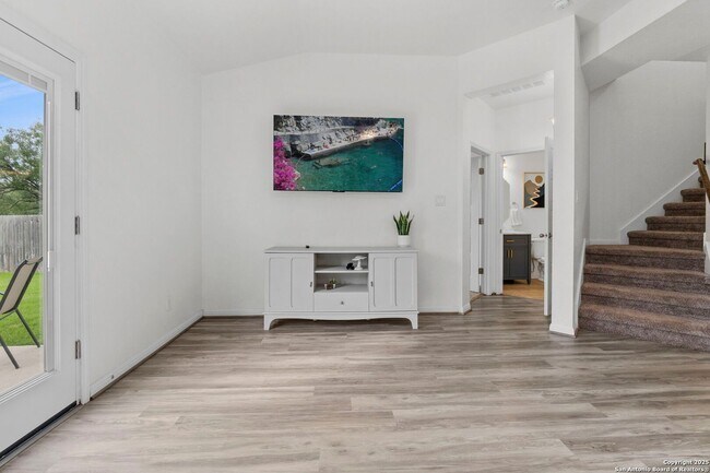 Building Photo - 4 Bedroom/2.5 Bathroom Tribute Ranch Subdivision