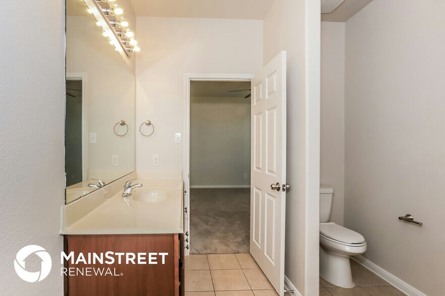 Building Photo - 12417 Shine Ave