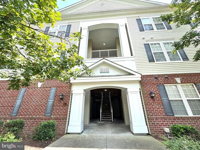 Building Photo - 42435 Hollyhock Terrace