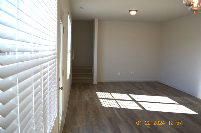 Building Photo - 18 Matrix Ct