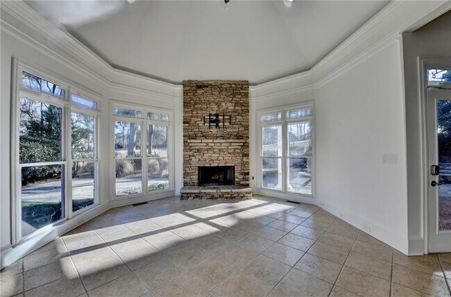 Building Photo - 7970 St Marlo Fairway Dr