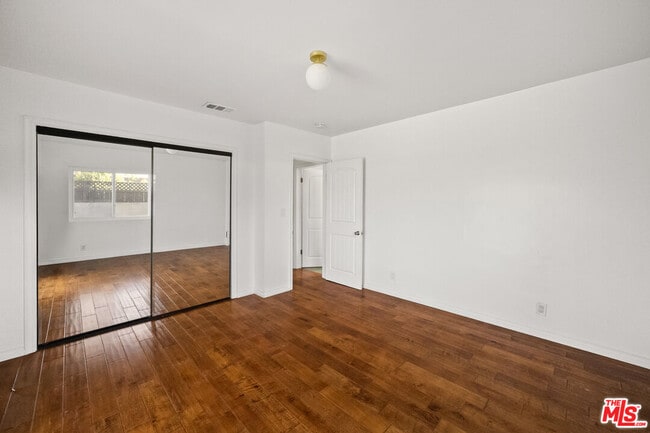 Building Photo - 5227 Etheldo Ave