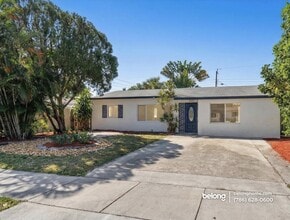 Building Photo - 540 NE 61st St