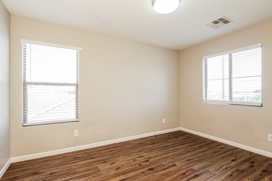 Building Photo - 9090 S 258th Ln