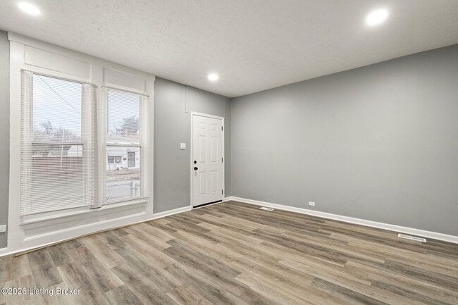 Building Photo - 2222 Duncan St