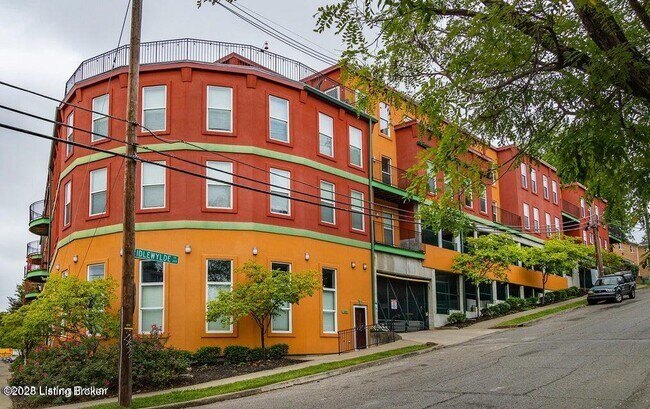Building Photo - 2411 Brownsboro Rd