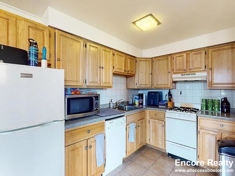 Building Photo - 1 Gloucester St