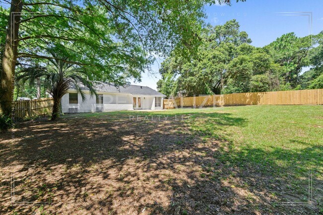 Building Photo - 5812 Hanging Moss Ct