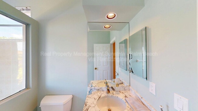 Building Photo - 71 Cayman Pl