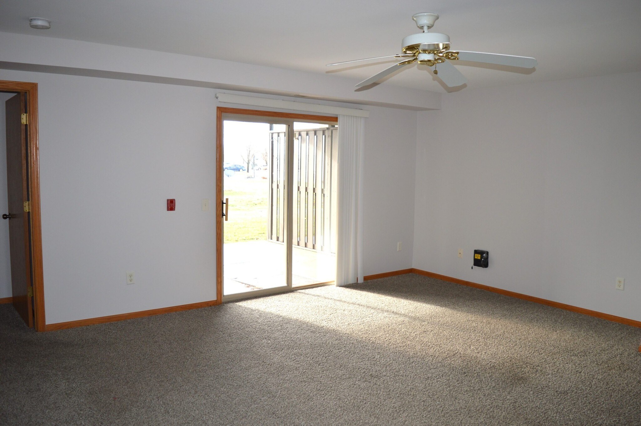 Building Photo - 391 Country Clover Dr