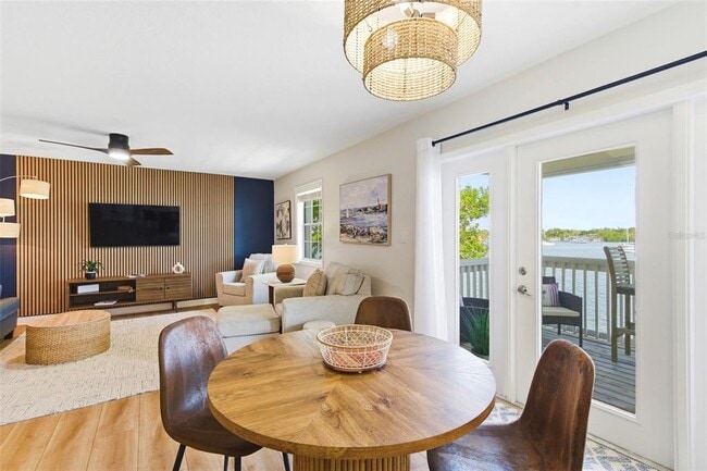 Building Photo - 201 Pompano Dr SE