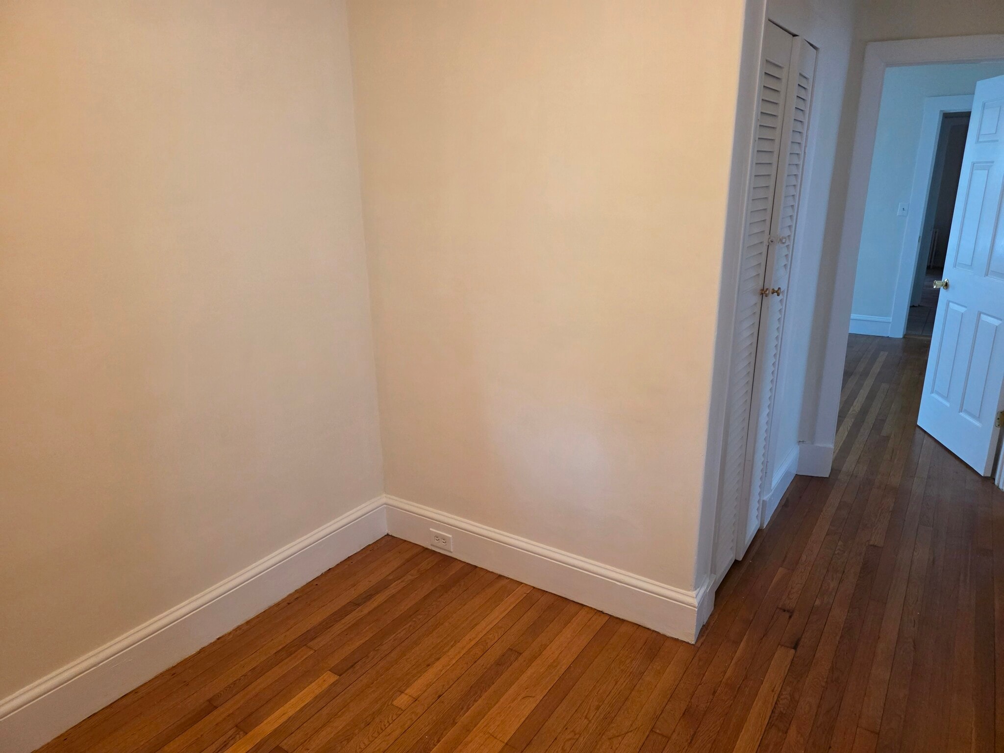 Building Photo - 1028 Fellsway