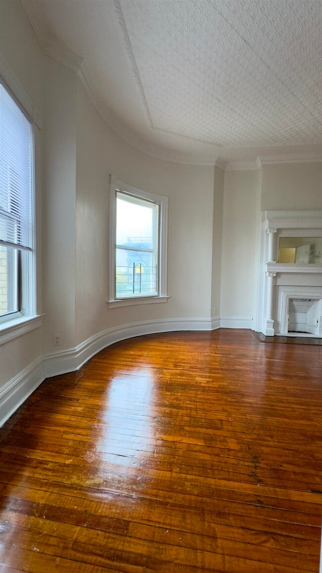 Building Photo - 99 Lembeck Ave