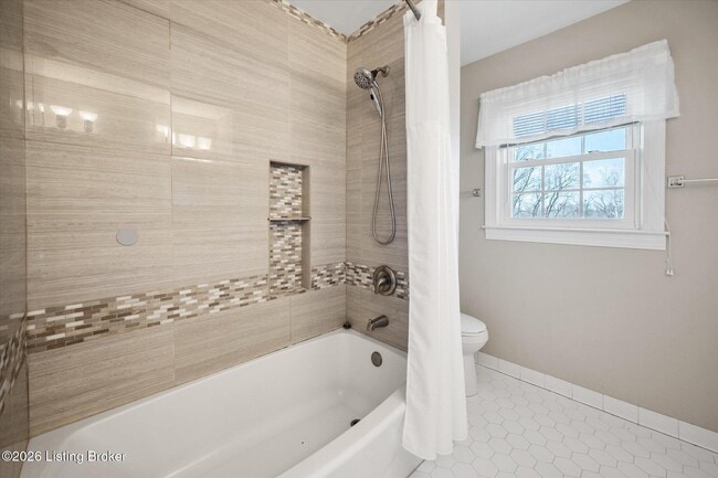 Building Photo - 7008 Foxcroft Pl