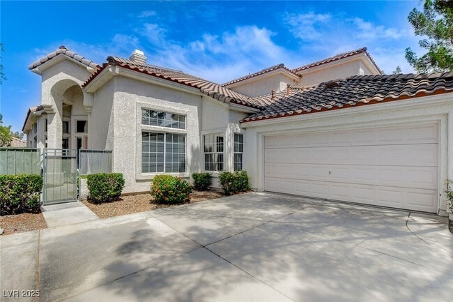 Building Photo - 9244 Pitching Wedge Dr