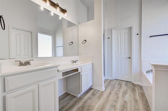 Building Photo - 12512 Capitol Saddlery Trail