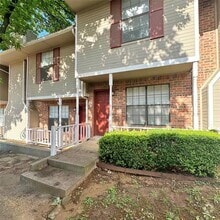 Building Photo - 929 W Hickory St