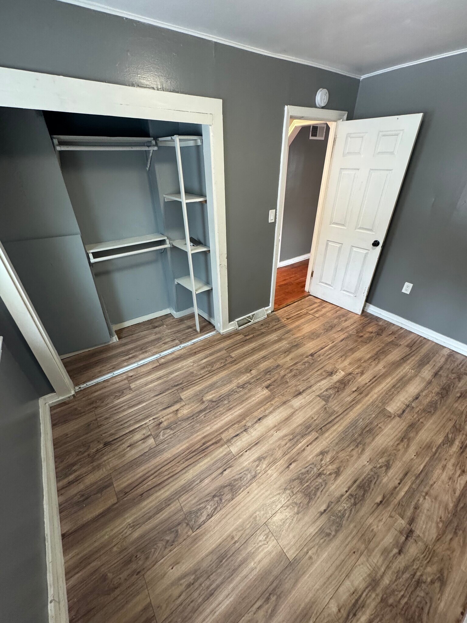 Building Photo - 28 York Ave