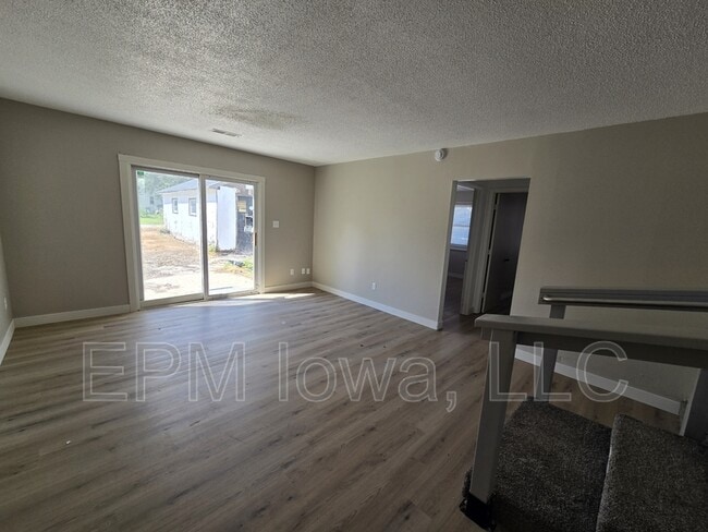 Building Photo - 634 Englewood Ave