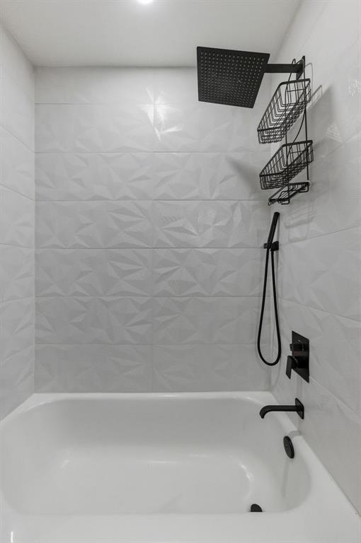 Building Photo - 3817 Leafield Dr