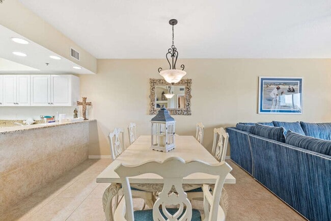 Building Photo - Beautiful Ocean Walk Condo