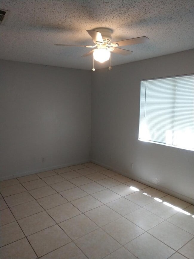 Building Photo - 6105 Conti Ct