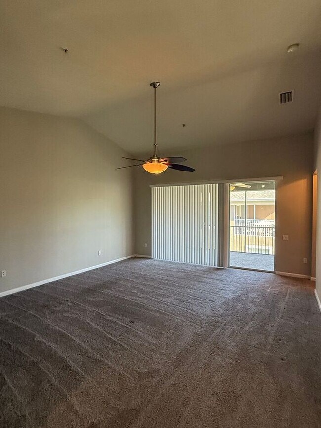 Building Photo - 3BR 2BA w/ Screened Patio + Pool/Gym Access in Gated Villa Serena