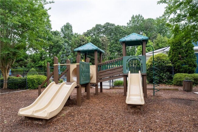 Building Photo - 2681 Oak Leaf Pl
