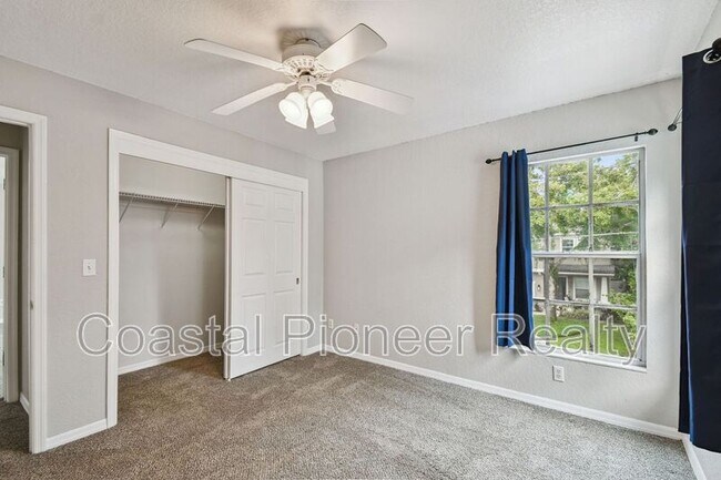 Building Photo - 6105 S Elkins Ave