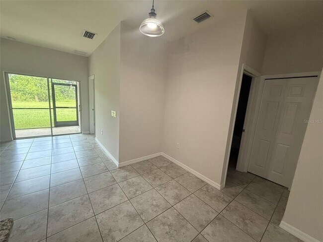 Building Photo - 24482 Zephyr Ct