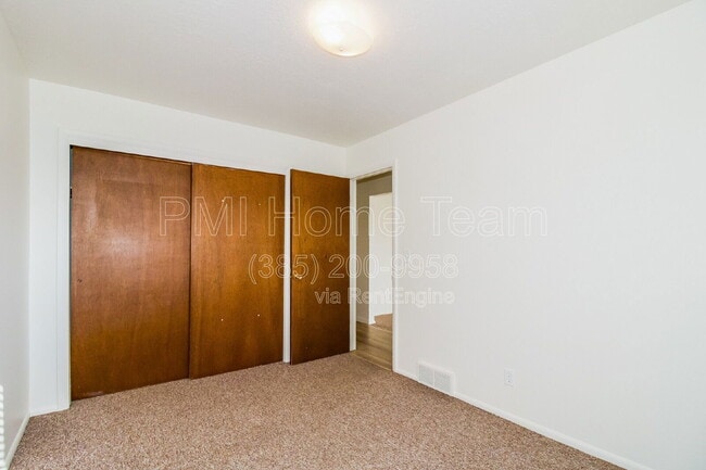 Building Photo - 45 E 400 N