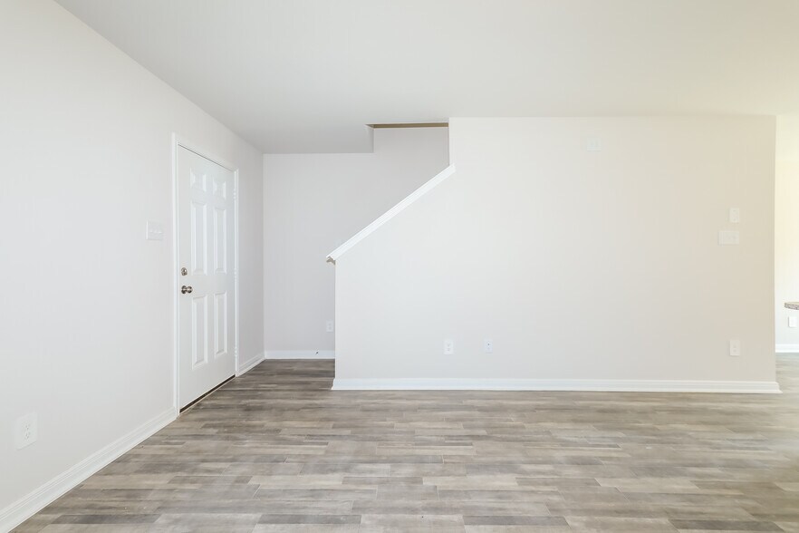 Building Photo - 14178 Green Wing Cir