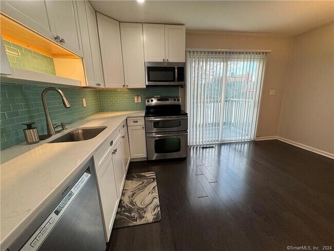 Building Photo - 41 Nash Pl