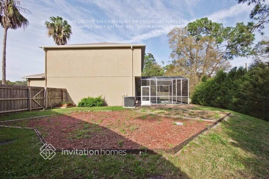 Building Photo - 127 Golfside Cir
