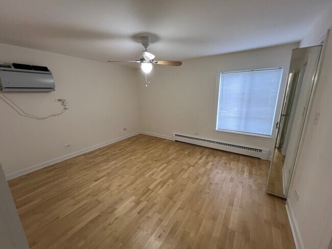 Building Photo - 2426 N Kennicott Dr