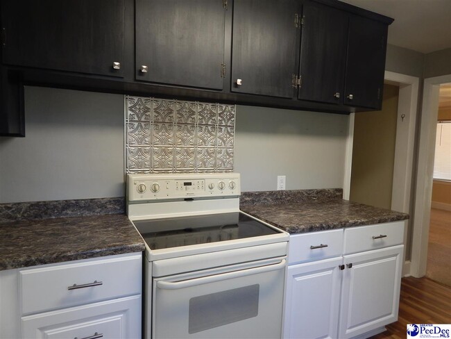 Building Photo - 2333 W McCown Dr