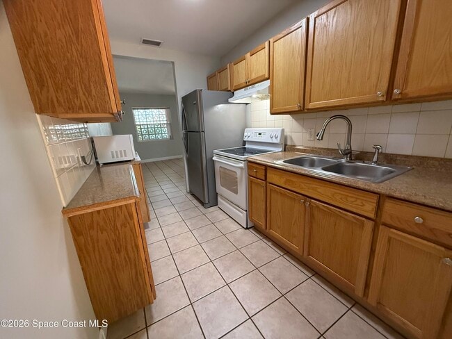 Building Photo - 248 Le Jeune Dr