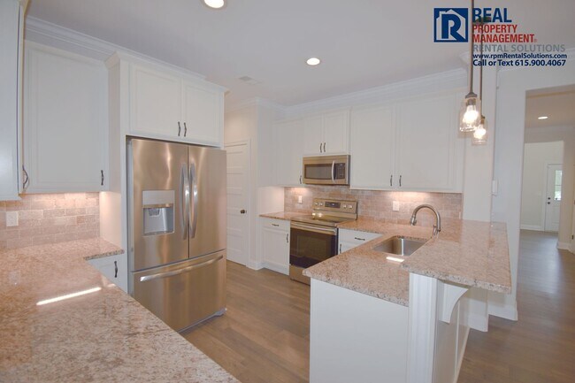 Building Photo - 3414 Pershing Dr