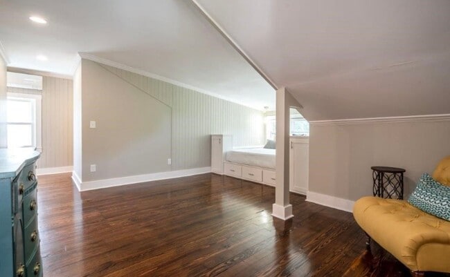 Building Photo - Gorgeous Renovated Highlands Bungalow – Av...