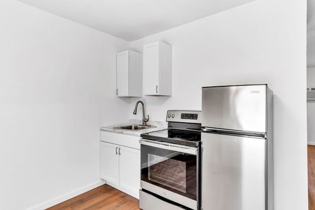 Studio Apartment in Hollister, MO - near College of the Ozarks, Affordable Living- All Utilitie... - Studio Apartment in Hollister, MO -  near  College of the Ozarks, Affordable Living- All Utilitie...