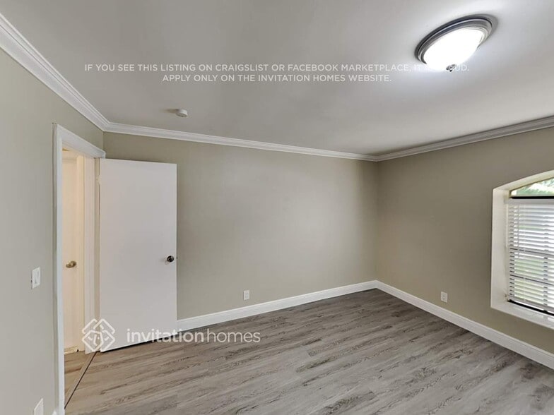 Building Photo - 512 NW 38th Terrace