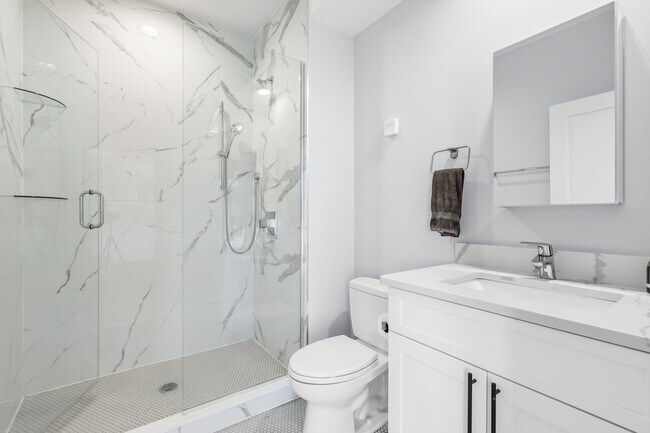 Building Photo - 3850 Washington St