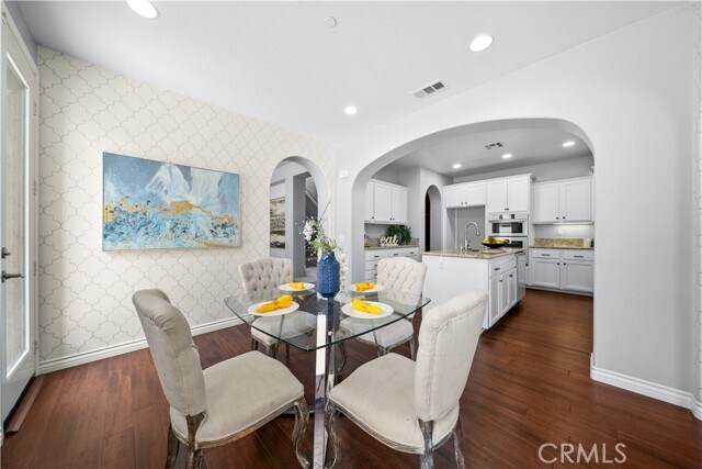 Building Photo - 46239 Lone Pine Dr
