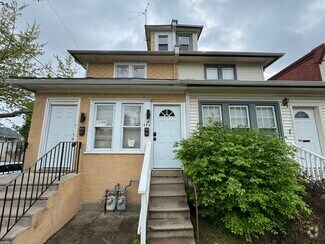 Building Photo - 171 Lewis Ave