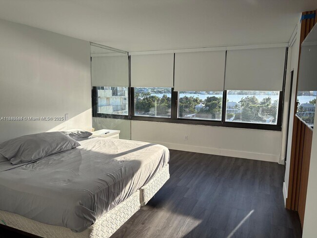 Building Photo - 3589 S Ocean Blvd