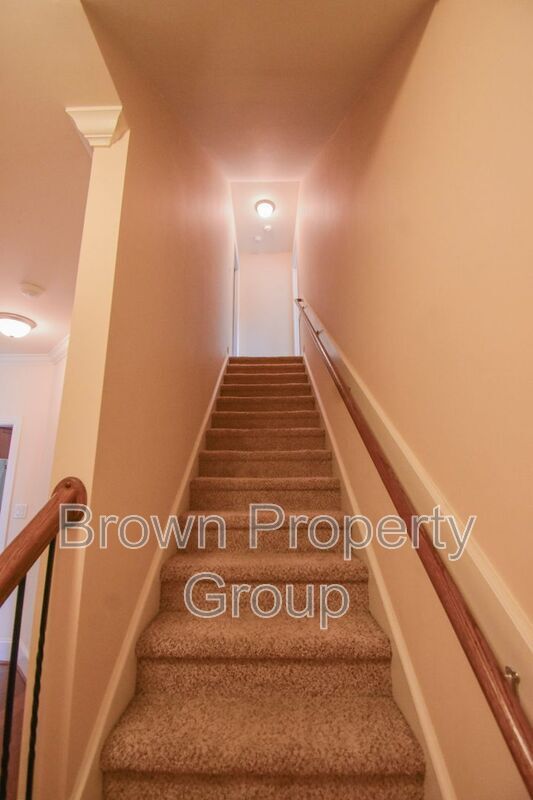 Building Photo - 4025 Fallberry Dr