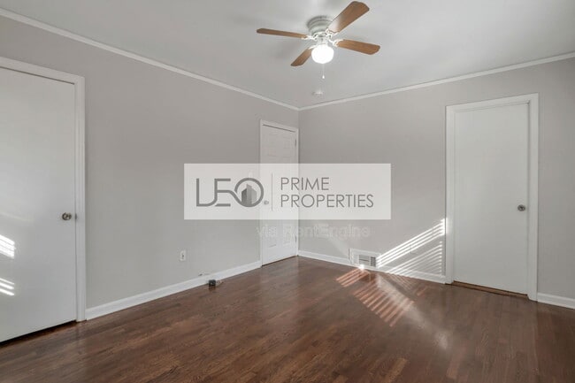 Building Photo - 751 Yale Pl SW